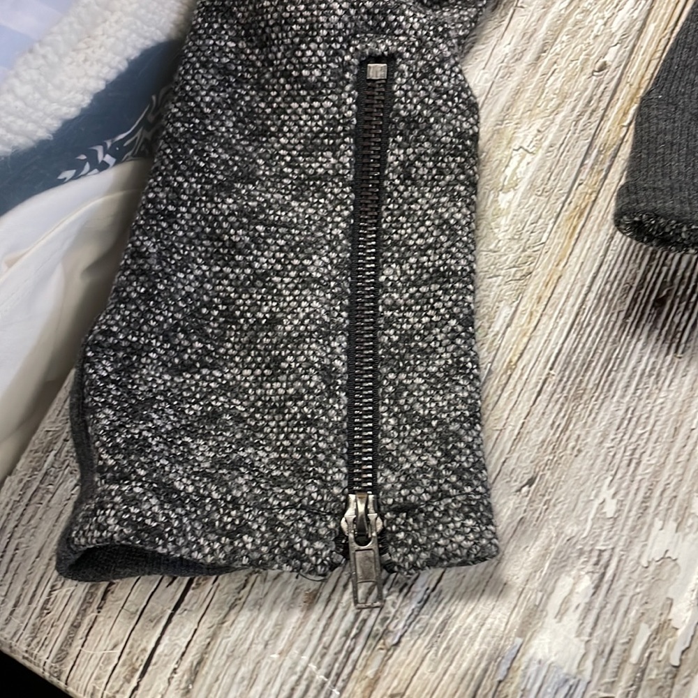 Hem And Thread Sweater Jacket - image 7